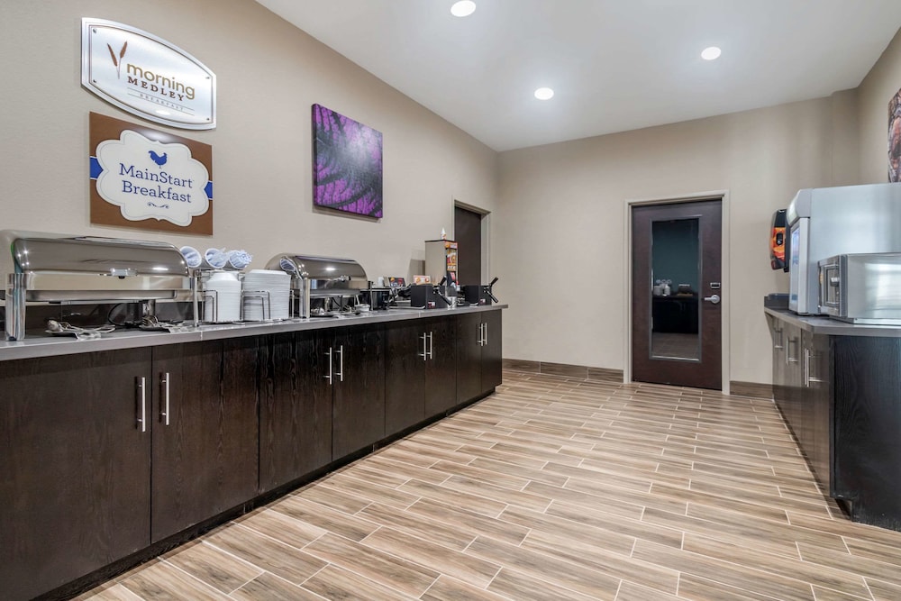 sleep inn and suites bricktown near medical center