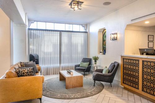 hotel virginia santa barbara tapestry collection by hilton