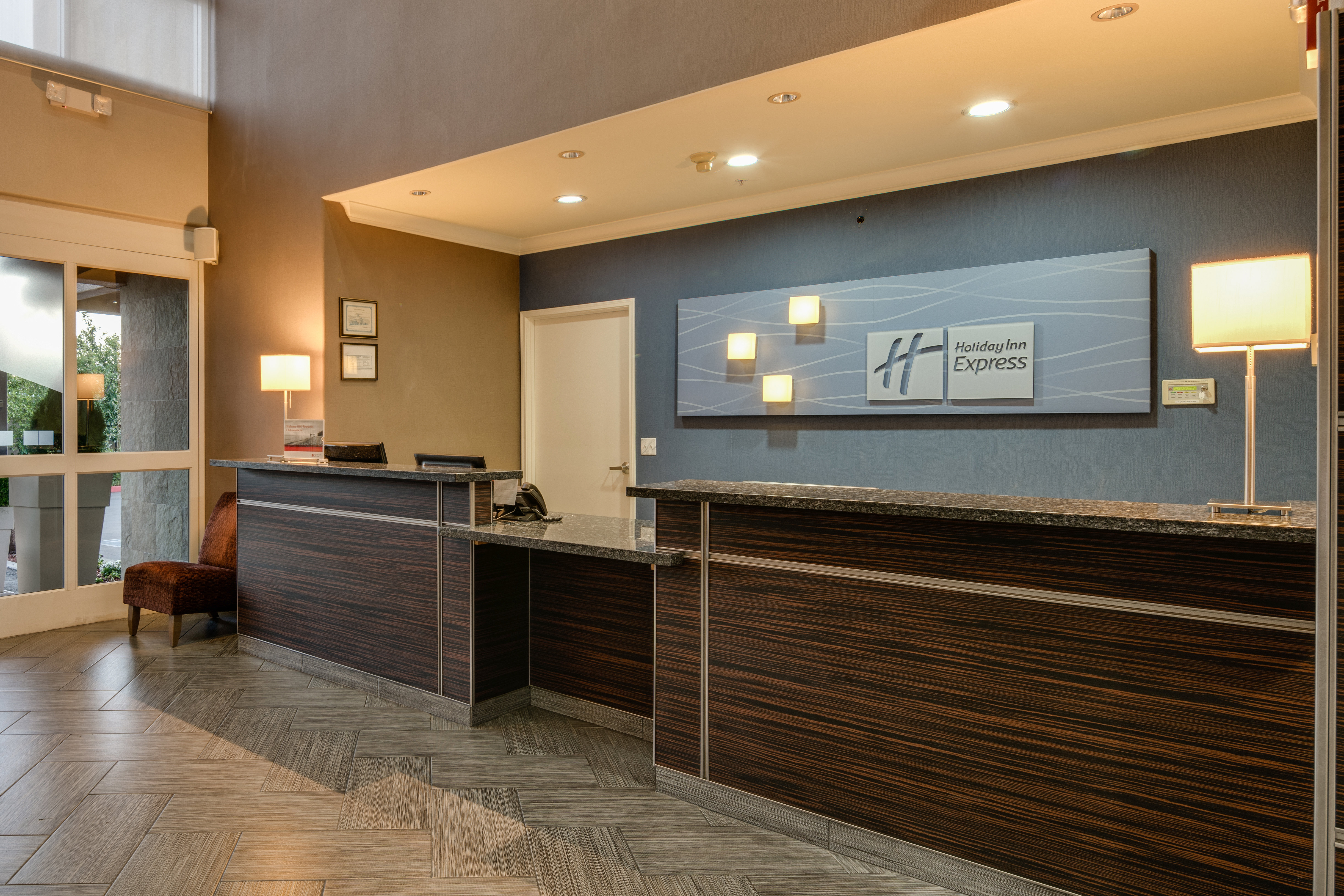 holiday inn express and suites santa clara by ihg