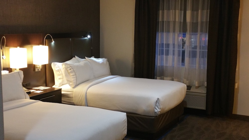 holiday inn express and suites santa clara by ihg