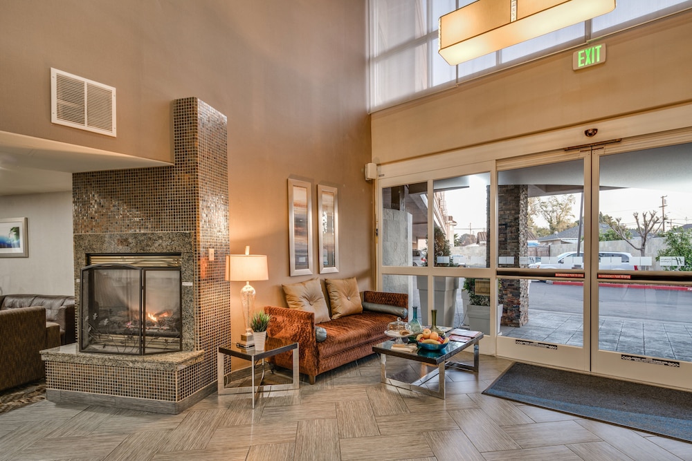 holiday inn express and suites santa clara by ihg