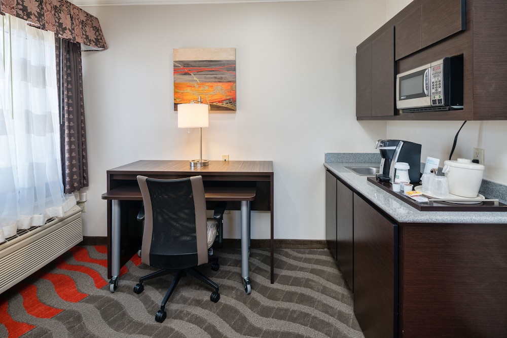 holiday inn express and suites santa clara by ihg
