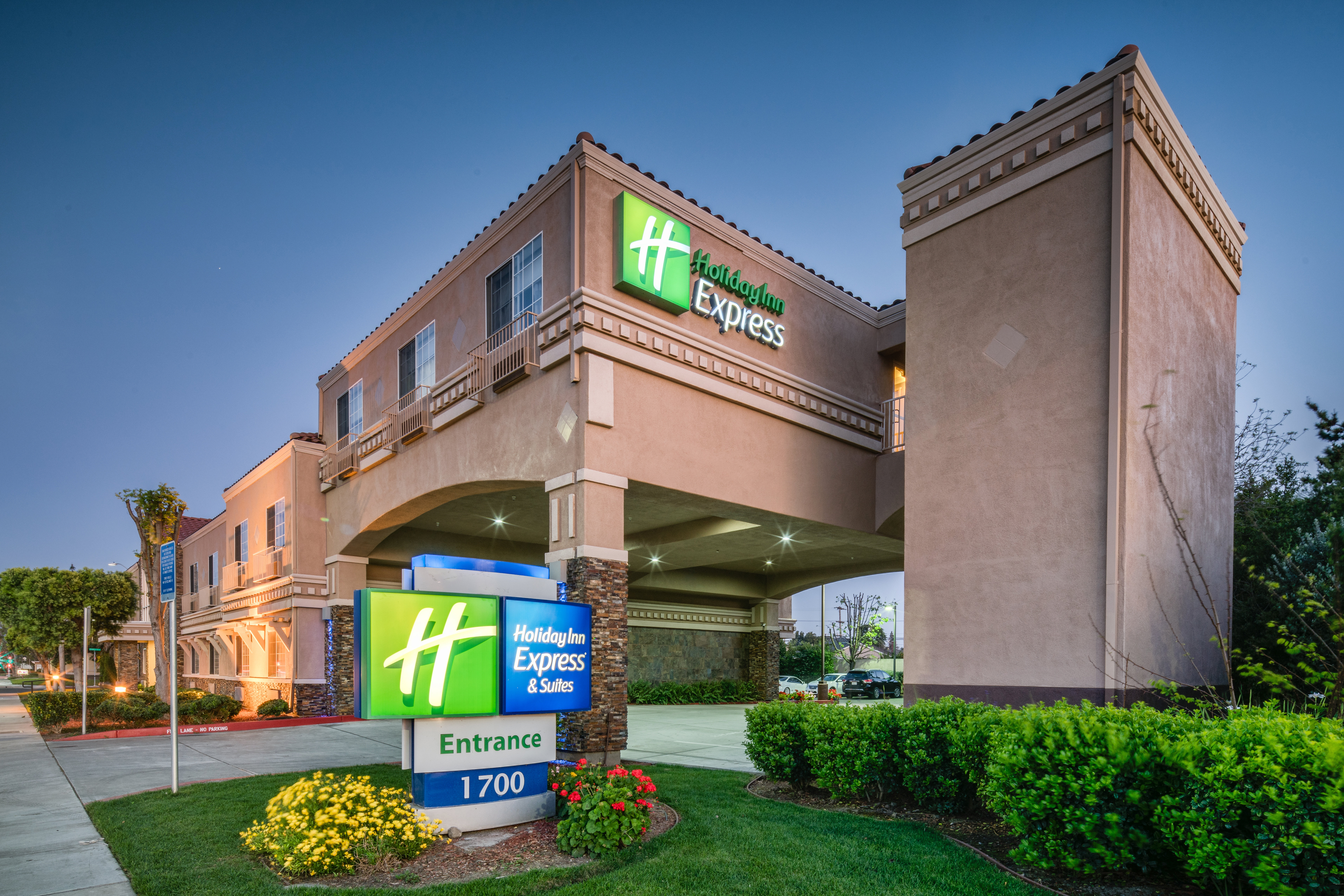 holiday inn express and suites santa clara by ihg