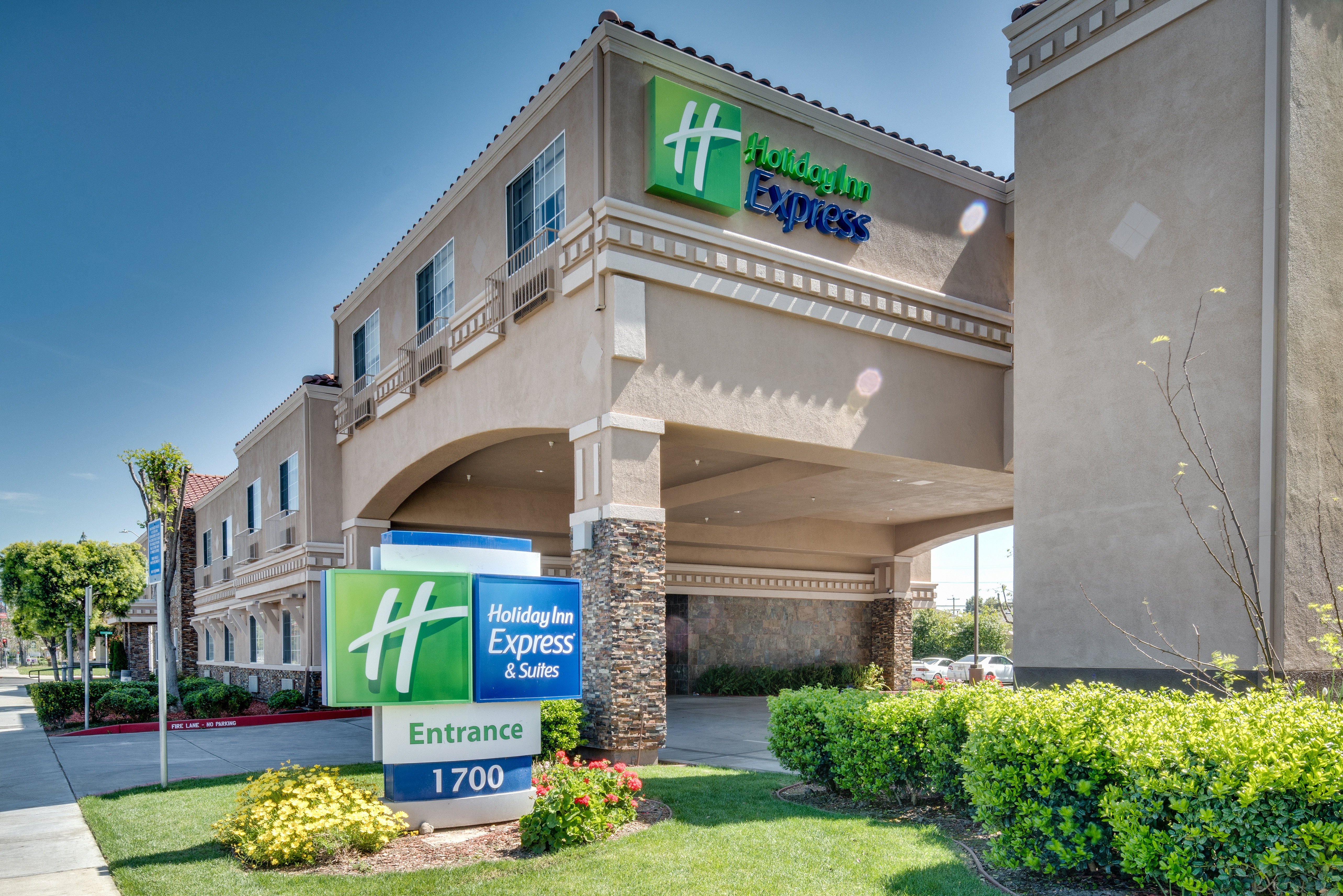 holiday inn express and suites santa clara by ihg