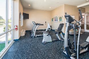 holiday inn express and suites santa clara by ihg