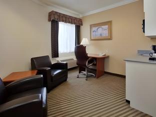 holiday inn express and suites santa clara by ihg