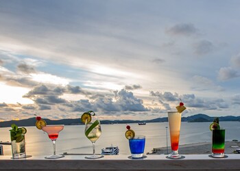 crowne plaza residences port moresby