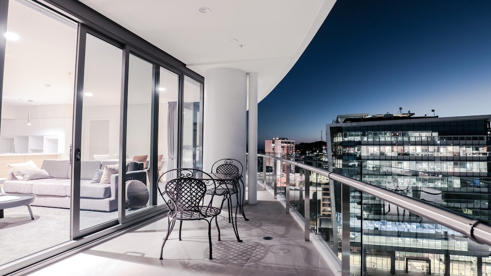 crowne plaza residences port moresby
