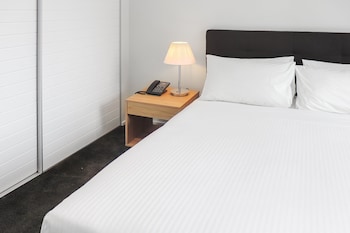 crowne plaza residences port moresby