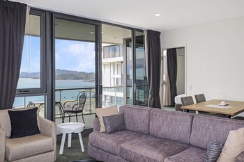 crowne plaza residences port moresby