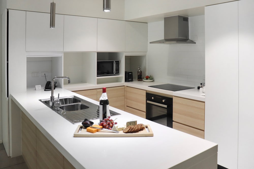 crowne plaza residences port moresby