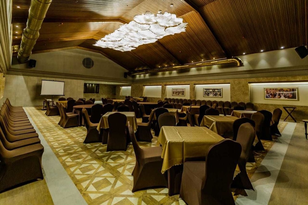 hotel sai palace