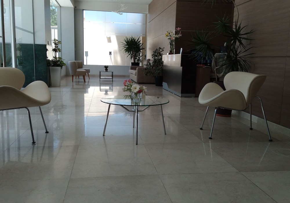 apart hotel quijote by dot suites