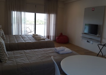 apart hotel quijote by dot suites