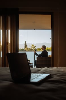 apart hotel quijote by dot suites