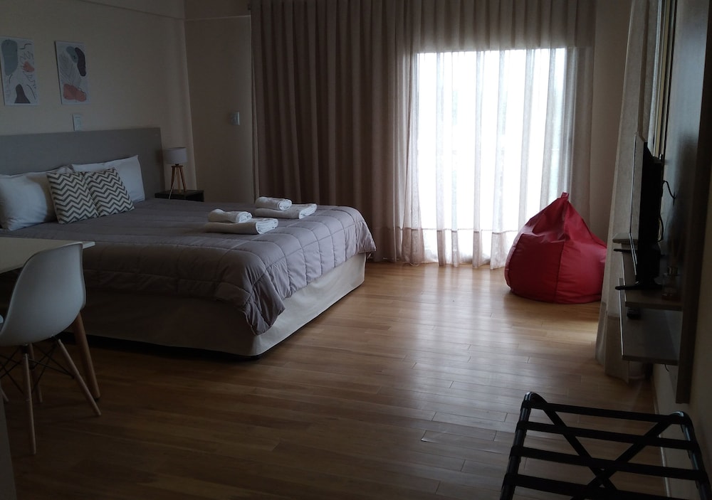 apart hotel quijote by dot suites