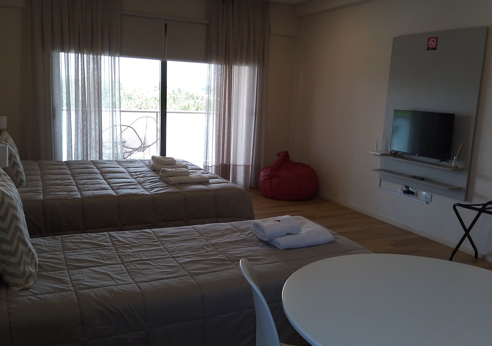 apart hotel quijote by dot suites