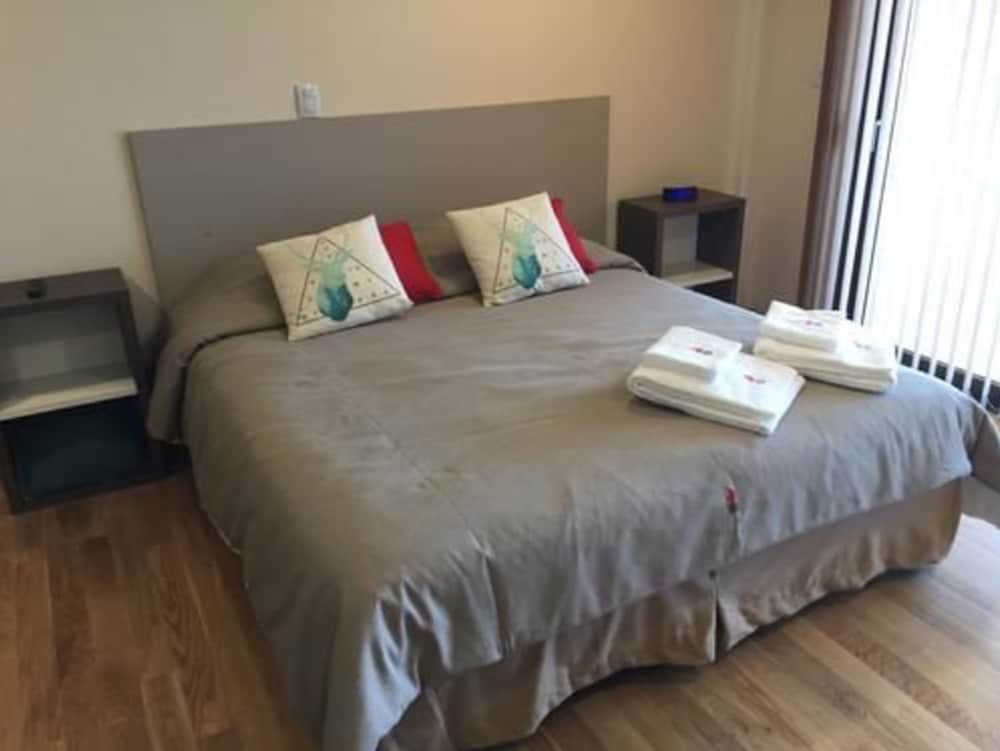 apart hotel quijote by dot suites