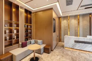 Lavande Hotel Guangzhou Financial City Tianhe Park Metro Station,,3 star