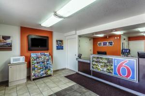 Motel 6 Richland, Wa - Kennewick,Near Columbia Center Mall,2 star
