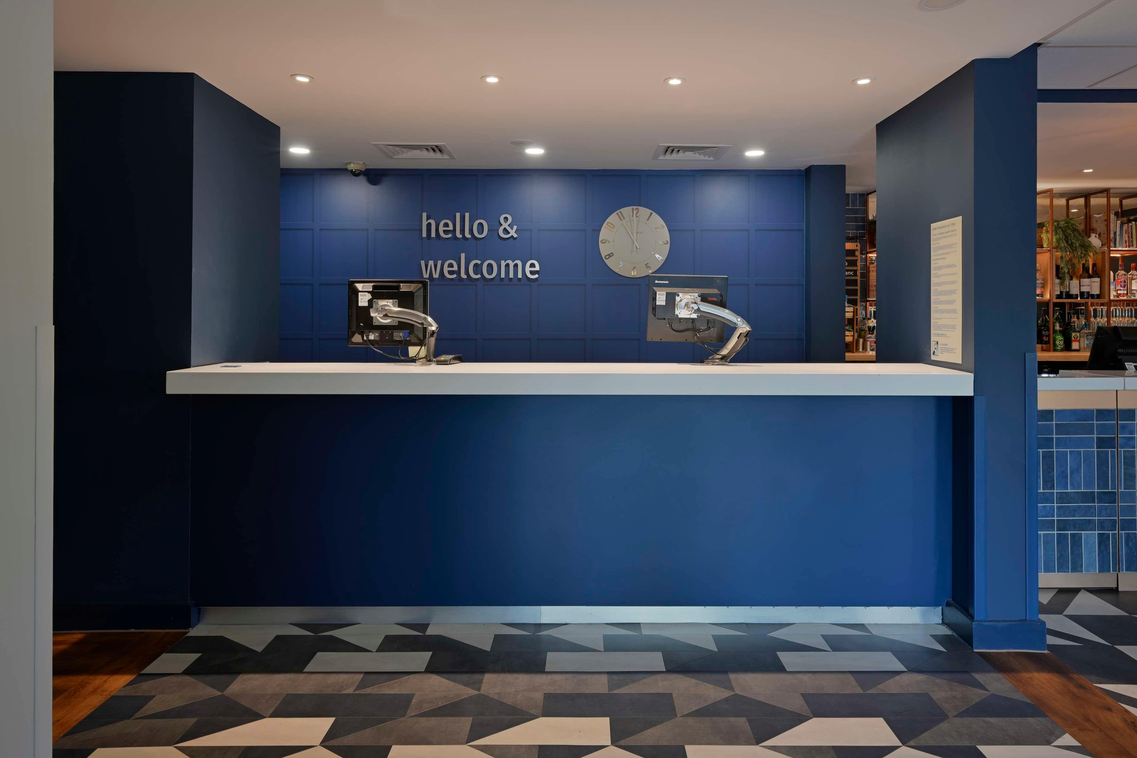 travelodge bracknell central
