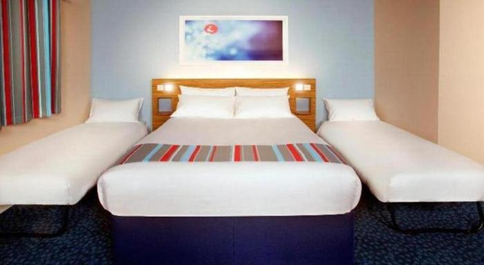 travelodge bracknell central