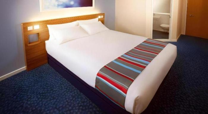 travelodge bracknell central