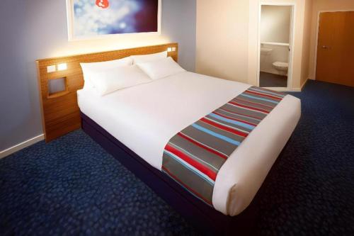 travelodge bracknell central