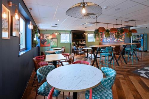 Travelodge Bracknell Central,,3 star