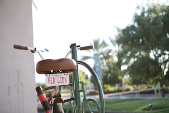red lion hotel redding