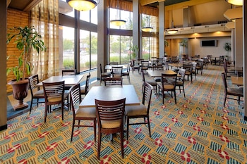 red lion hotel redding
