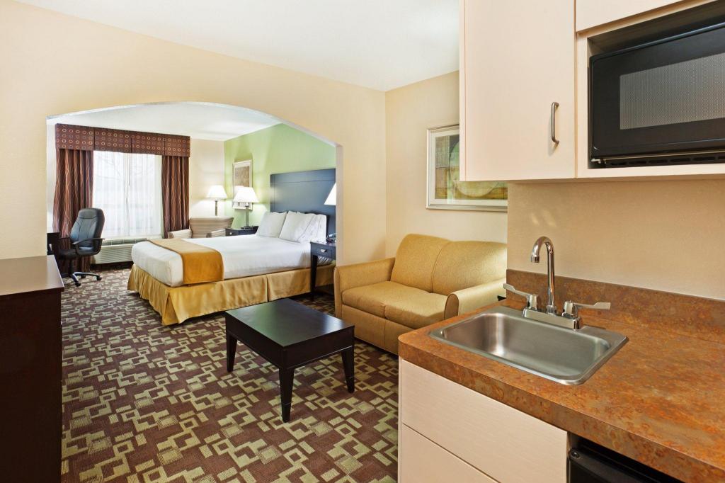holiday inn express and suites reidsville by ihg
