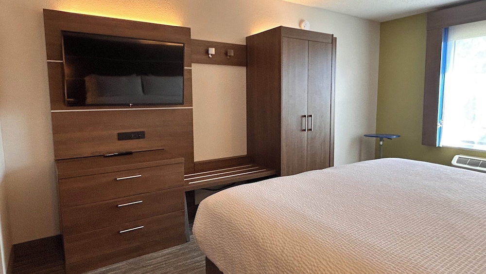 holiday inn express and suites reidsville by ihg