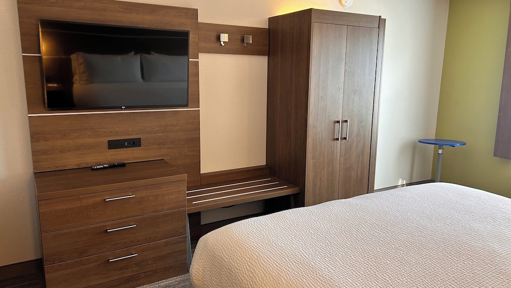 holiday inn express and suites reidsville by ihg