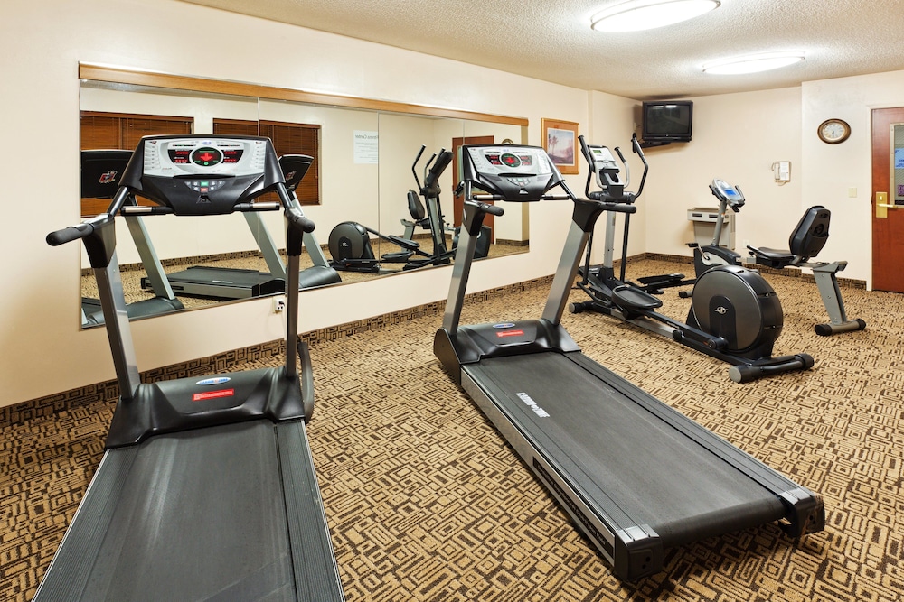 holiday inn express and suites reidsville by ihg