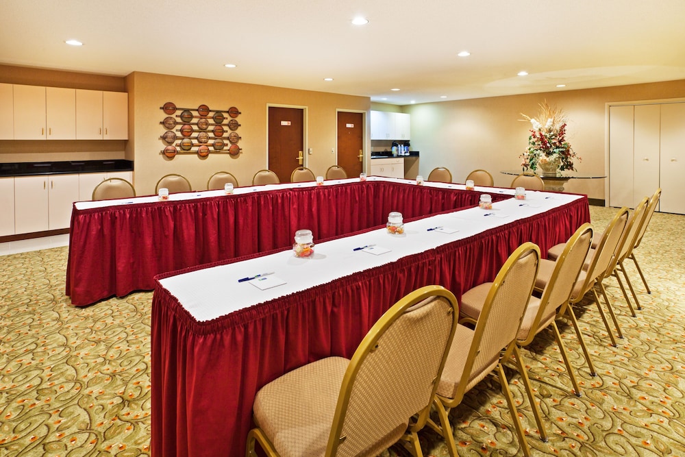 holiday inn express and suites reidsville by ihg