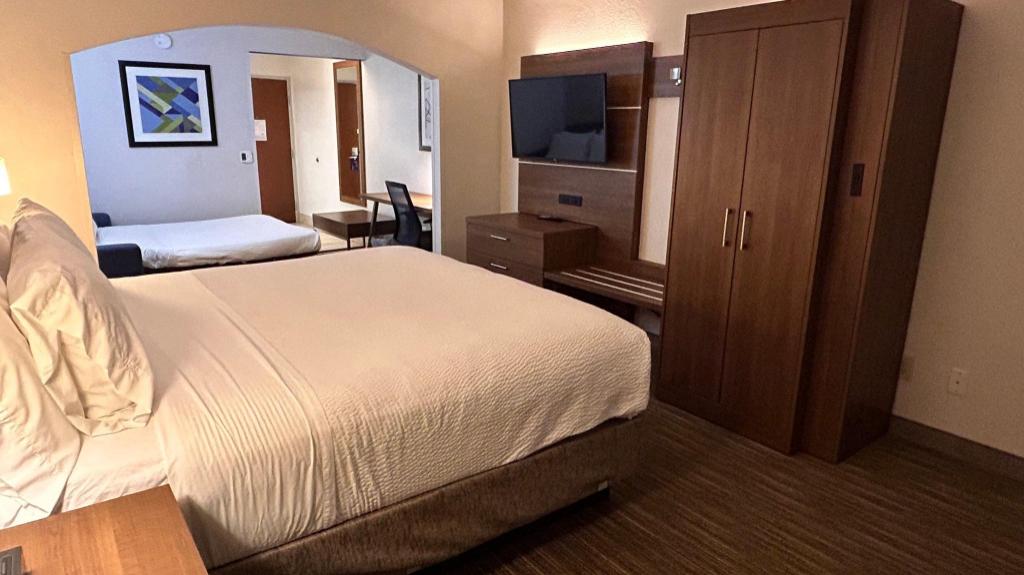 holiday inn express and suites reidsville by ihg