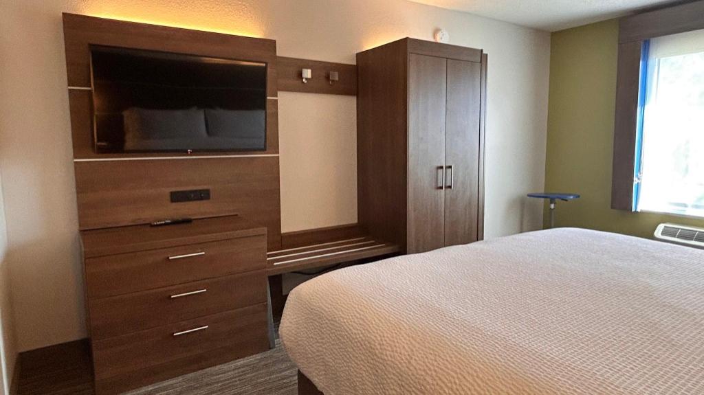 holiday inn express and suites reidsville by ihg