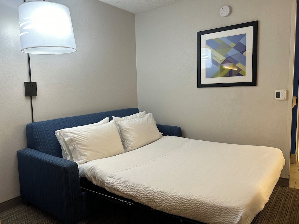 holiday inn express and suites reidsville by ihg