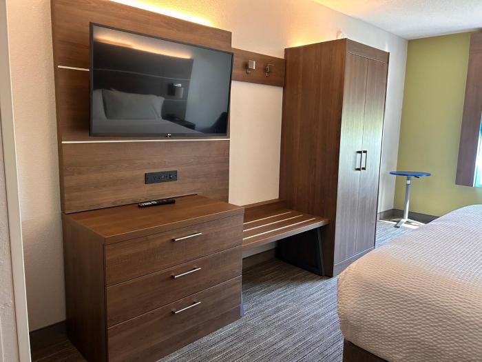 holiday inn express and suites reidsville by ihg