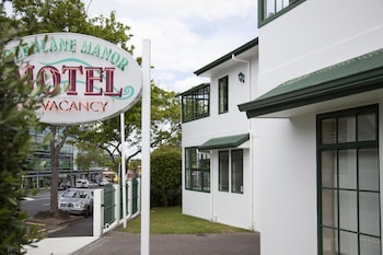 greenlane manor motel