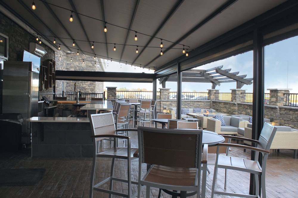 welcome to holiday inn and suites hopkinsville convention ctr