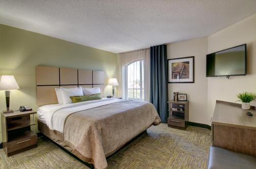 candlewood suites richmond west broad by ihg