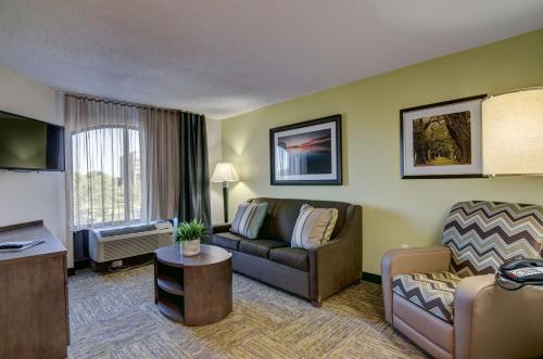 candlewood suites richmond west broad by ihg