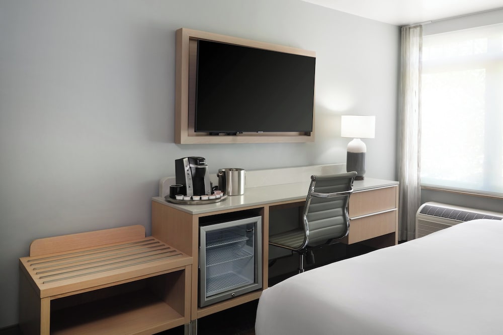 hotel indigo east end by ihg