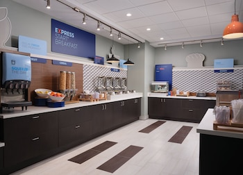 holiday inn express and suites lockport