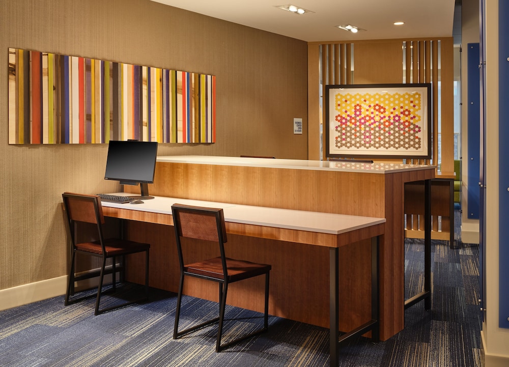 holiday inn express and suites lockport
