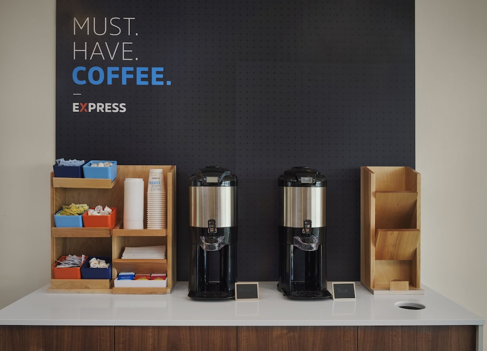 holiday inn express and suites lockport