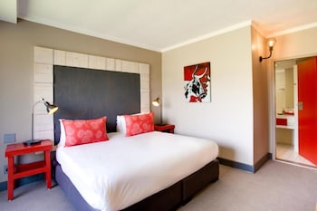 26 degrees south bush boho hotel