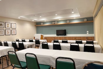 mainstay suites john wayne airport by choice hotels